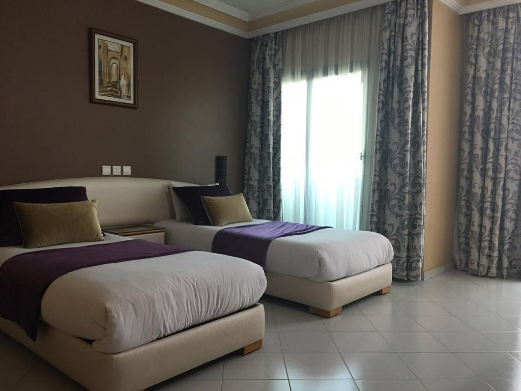 Rania Belmadina Hotel Casablanca Exterior foto