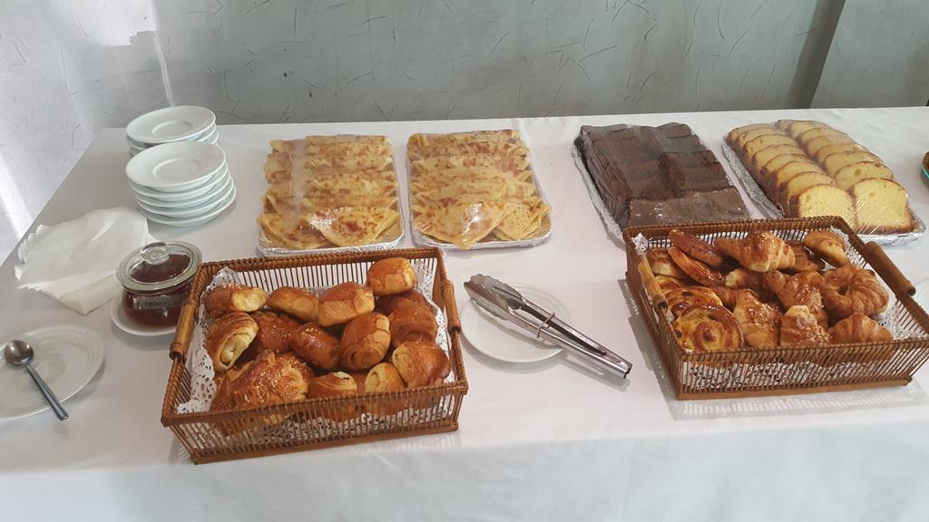 Rania Belmadina Hotel Casablanca Exterior foto